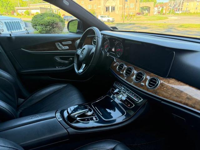 2017 Mercedes-Benz E-CLASS E 300 E 300