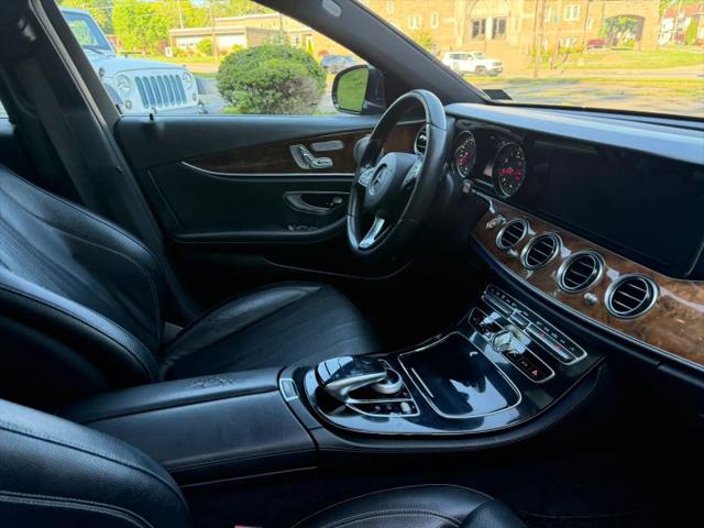 2017 Mercedes-Benz E-CLASS E 300 E 300