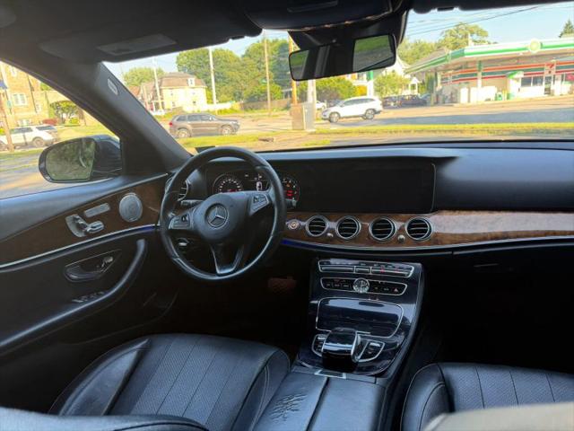 2017 Mercedes-Benz E-CLASS E 300 E 300