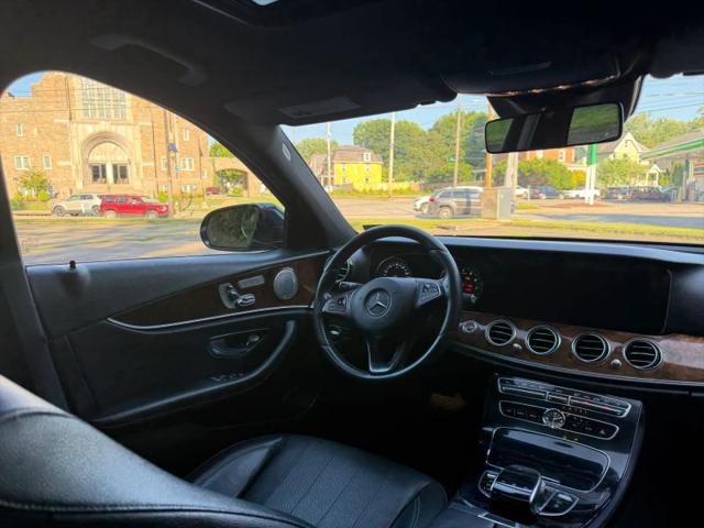2017 Mercedes-Benz E-CLASS E 300 E 300