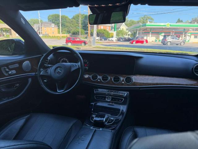 2017 Mercedes-Benz E-CLASS E 300 E 300