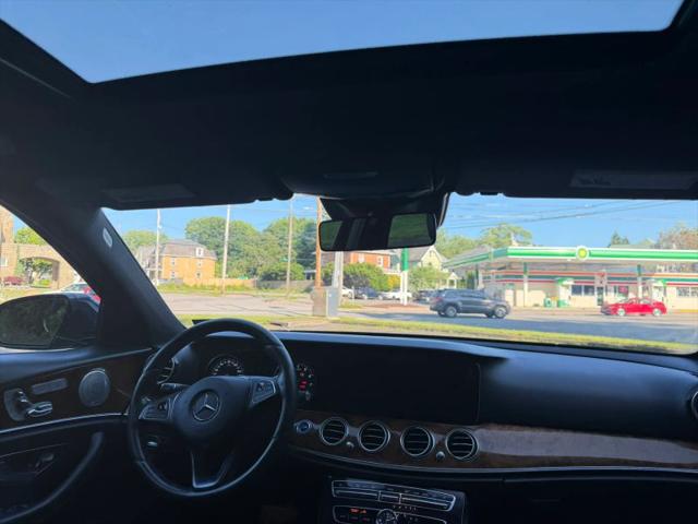 2017 Mercedes-Benz E-CLASS E 300 E 300