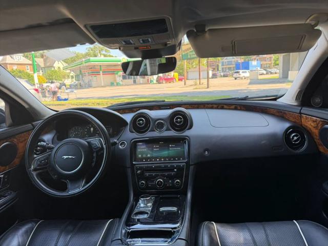 2018 Jaguar XJ R-Sport