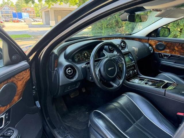 2018 Jaguar XJ R-Sport