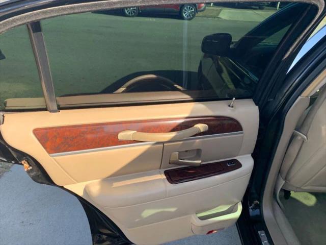 2006 Lincoln Town Car Designer Series