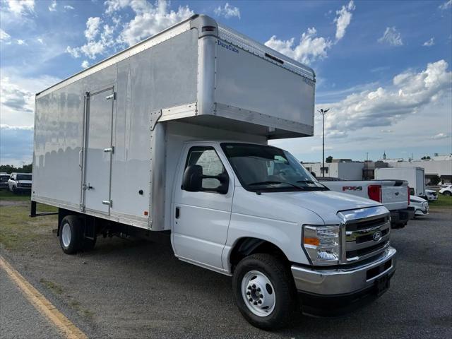 2027 Ford E-Series Cutaway E-450