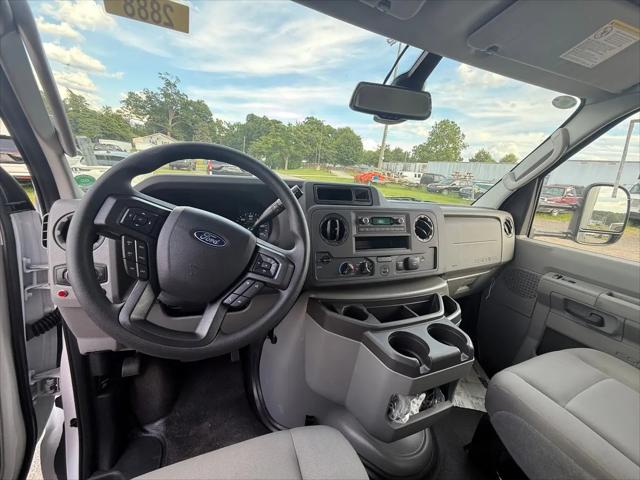 2027 Ford E-Series Cutaway E-450