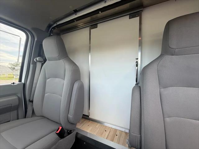2027 Ford E-Series Cutaway E-450