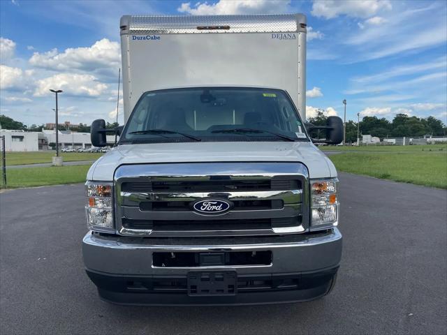 2027 Ford E-Series Cutaway E-450