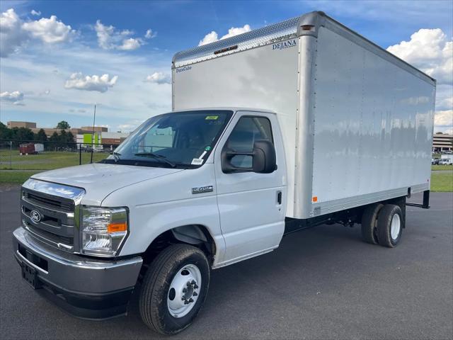 2027 Ford E-Series Cutaway E-450