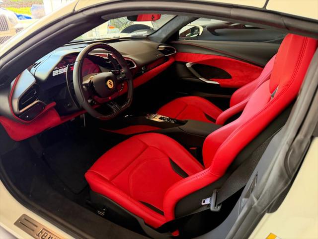 2025 Ferrari 296 GTS Base