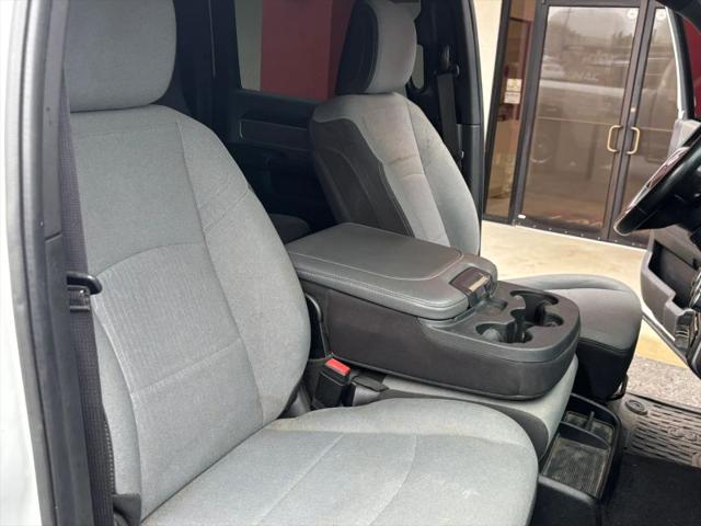 2022 Ram 3500 Big Horn Crew Cab 4x4 8' Box