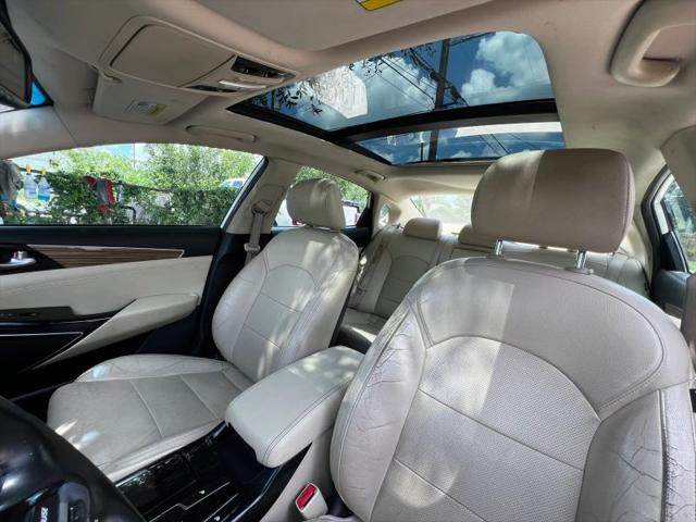 2018 Kia Cadenza Premium