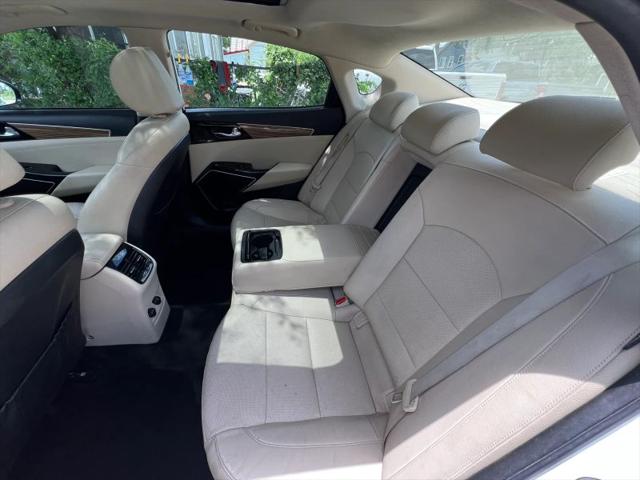 2018 Kia Cadenza Premium