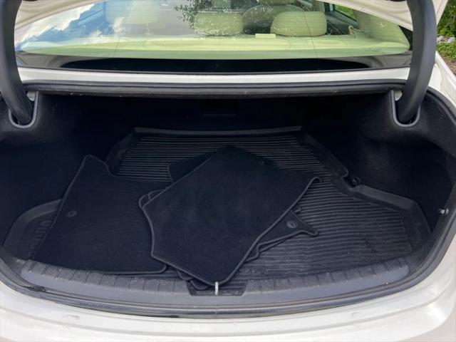 2018 Kia Cadenza Premium