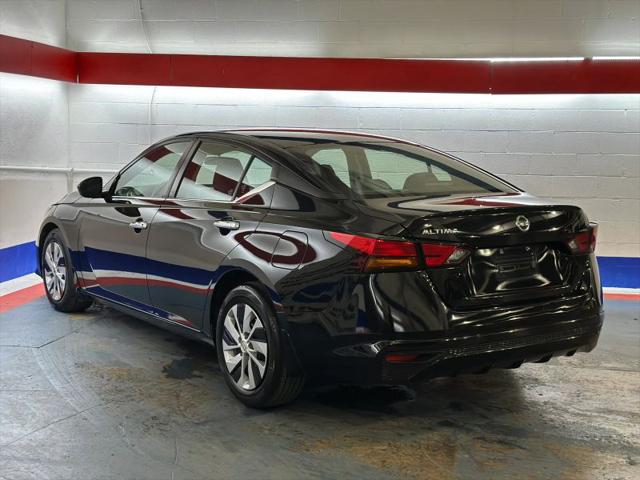 2022 Nissan Altima S FWD