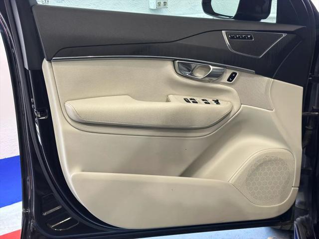 2020 Volvo XC90 T6 Momentum 7 Passenger