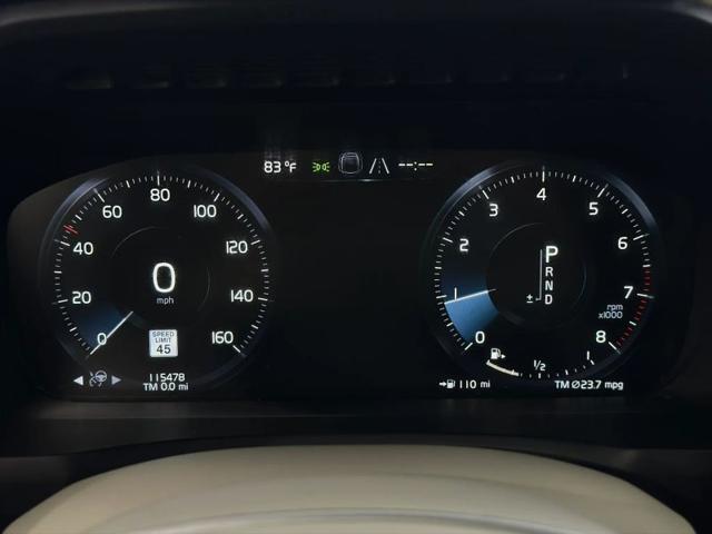 2020 Volvo XC90 T6 Momentum 7 Passenger