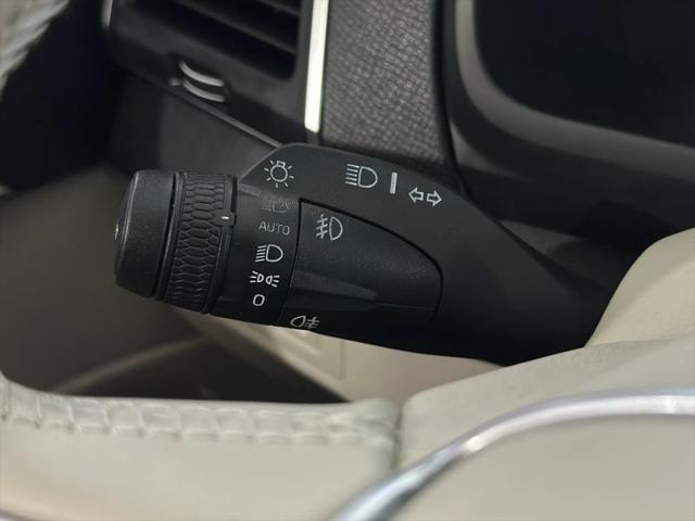 2020 Volvo XC90 T6 Momentum 7 Passenger