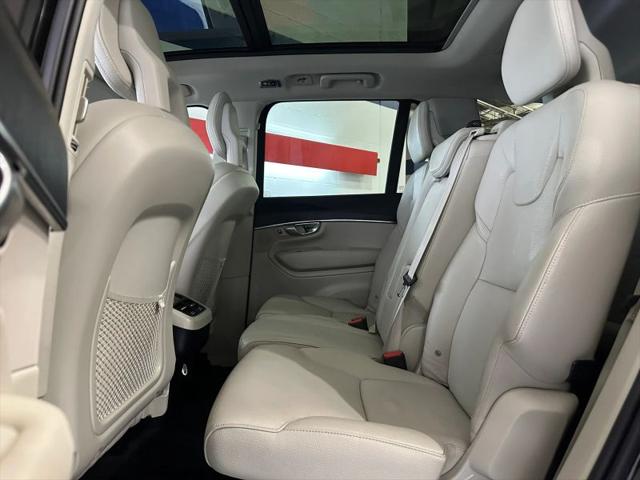 2020 Volvo XC90 T6 Momentum 7 Passenger