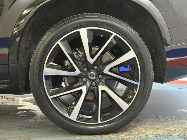 2020 Volvo XC90 T6 Momentum 7 Passenger