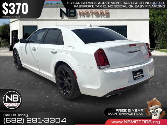 2019 Chrysler 300 Touring