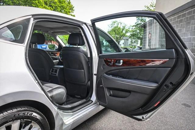 2016 Hyundai Equus Signature