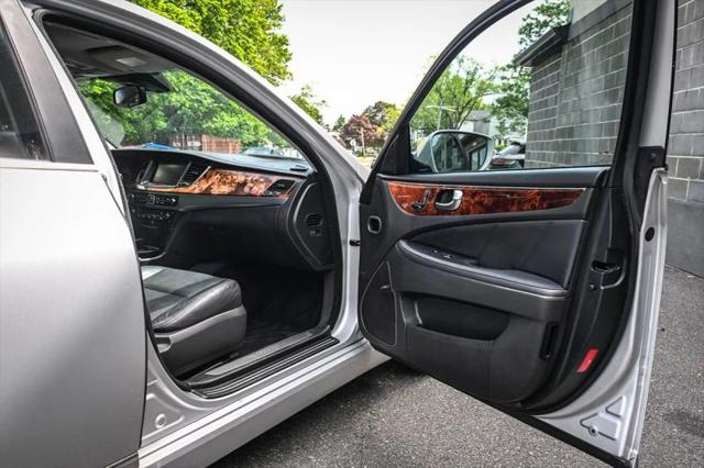 2016 Hyundai Equus Signature