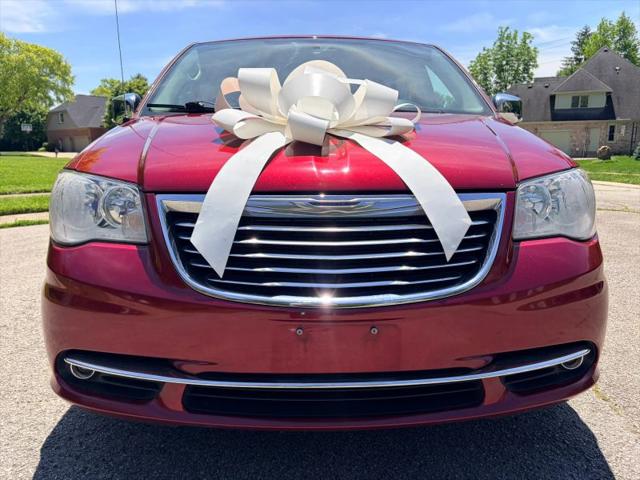 2015 Chrysler Town & Country Touring-L