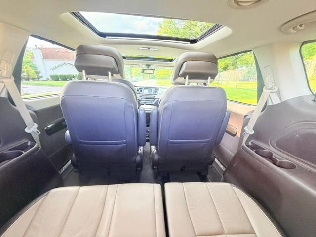 2017 Kia Sedona SX Luxury