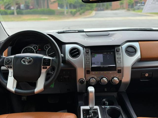 2017 Toyota Tundra SR5 5.7L V8
