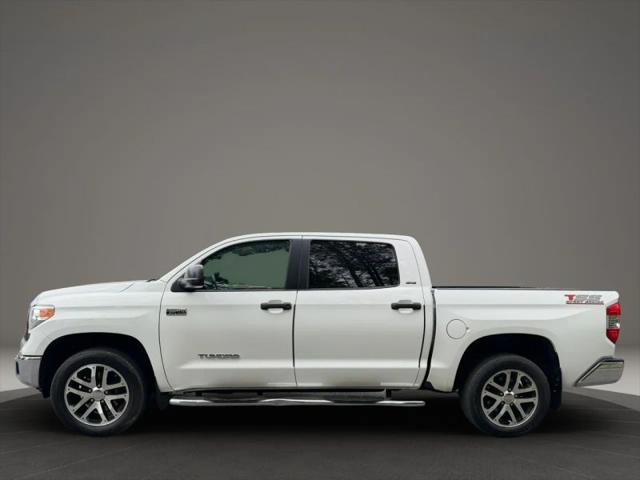 2017 Toyota Tundra SR5 5.7L V8