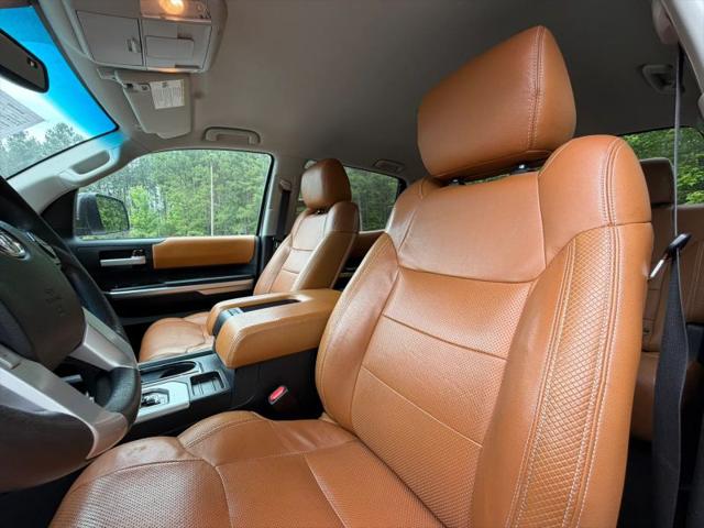 2017 Toyota Tundra SR5 5.7L V8