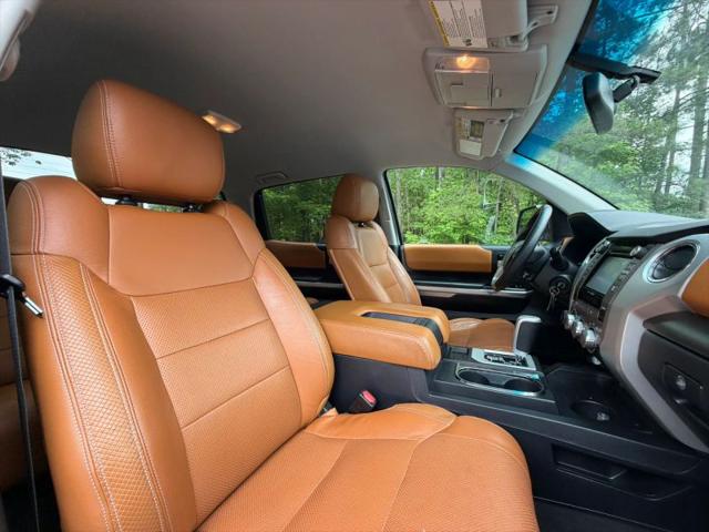 2017 Toyota Tundra SR5 5.7L V8