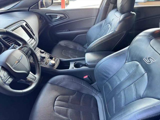 2015 Chrysler 200 S