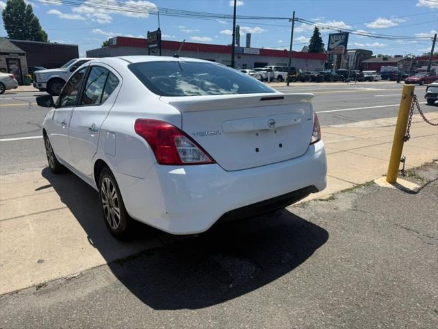 2017 Nissan Versa 1.6 SV