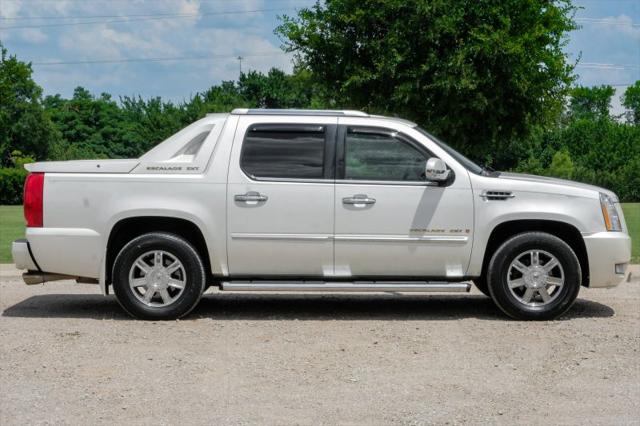 2007 Cadillac Escalade EXT Standard