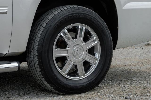 2007 Cadillac Escalade EXT Standard