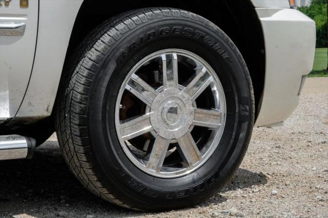 2007 Cadillac Escalade EXT Standard