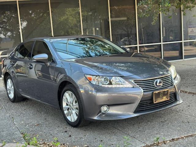 2014 Lexus ES 300h 300h