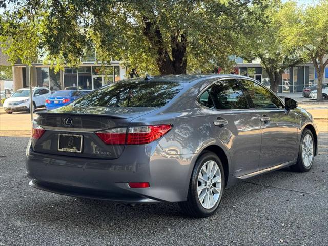 2014 Lexus ES 300h 300h