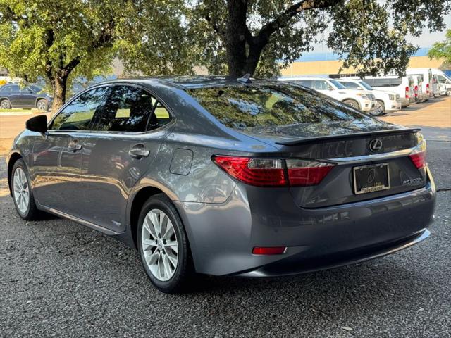 2014 Lexus ES 300h 300h