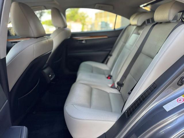 2014 Lexus ES 300h 300h