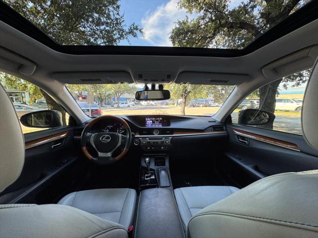 2014 Lexus ES 300h 300h