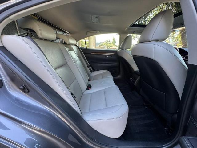 2014 Lexus ES 300h 300h