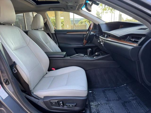 2014 Lexus ES 300h 300h