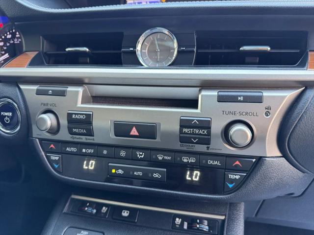 2014 Lexus ES 300h 300h