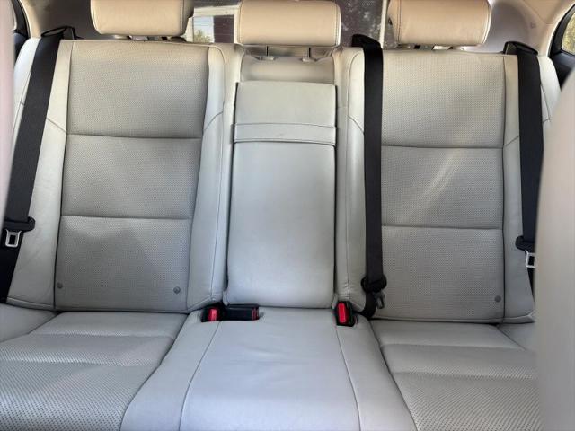 2014 Lexus ES 300h 300h