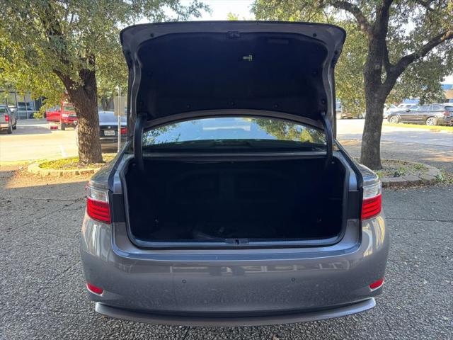 2014 Lexus ES 300h 300h