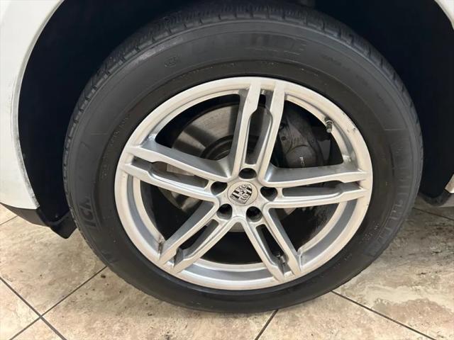 2018 Porsche Macan Sport Edition